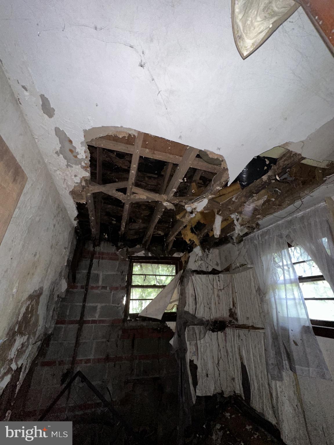 NONE AVAILABLE - Land