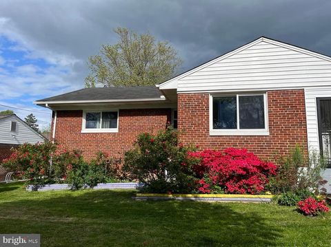 Photo of 2012 Henry Road, ROCKVILLE, MD 20851 (MLS # MDMC2203036) Photo of 2012 Henry Road, ROCKVILLE, MD 20851 (MLS # MDMC2203036)