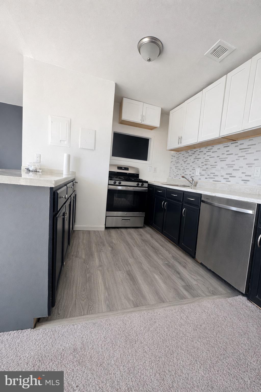 4423 ROMLON STREET 202