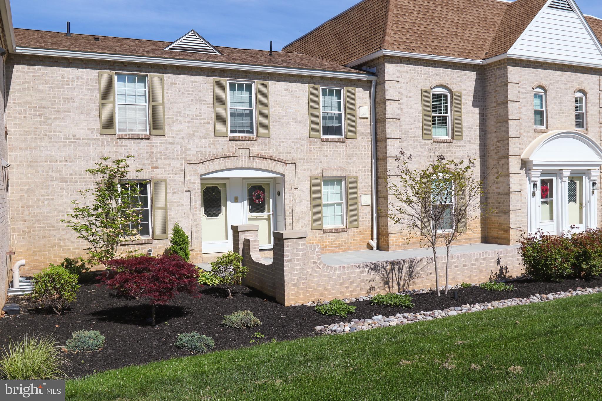 BROCKIE GREEN CONDOS - Residential