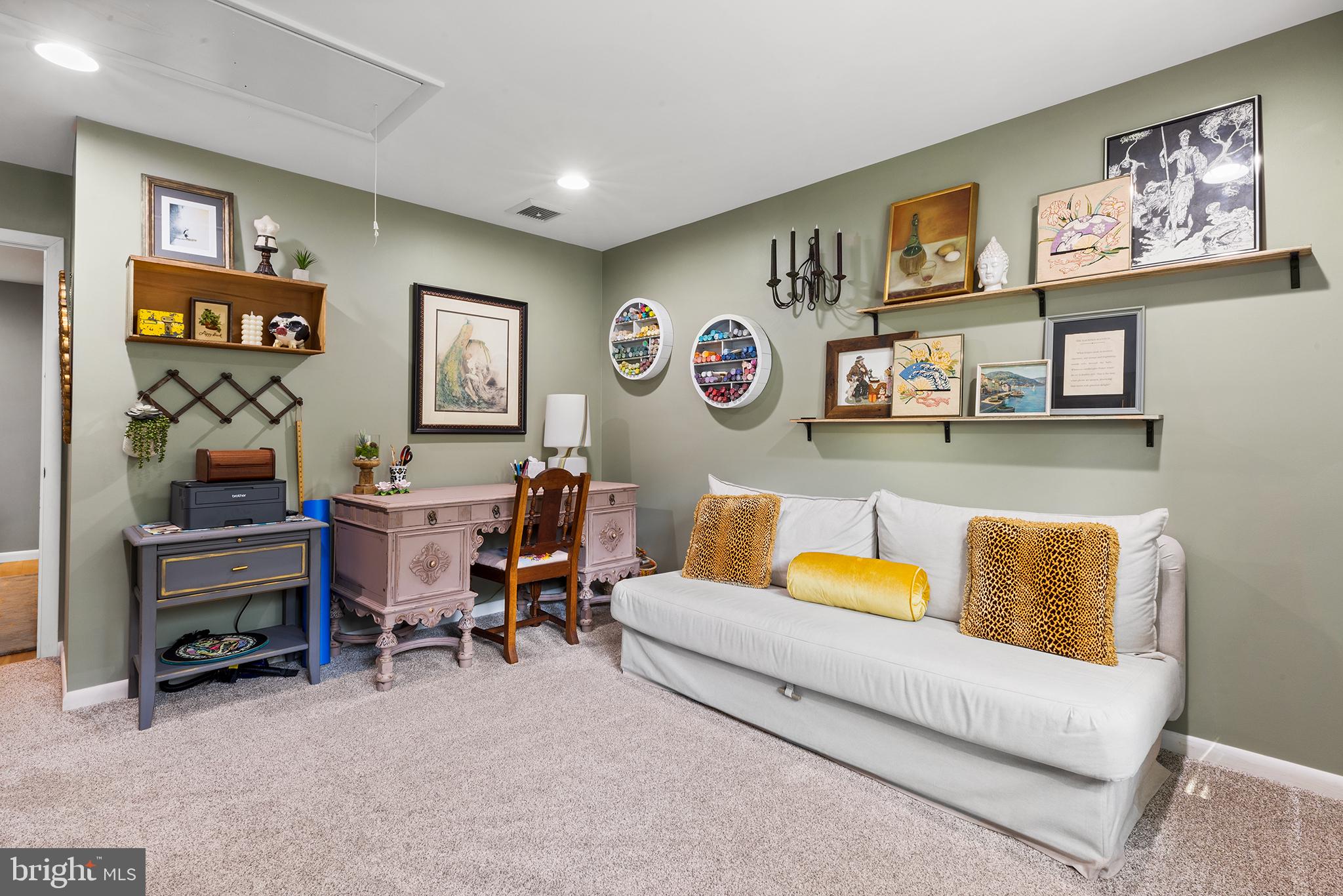 FRIENDSHIP HILLS - Residential