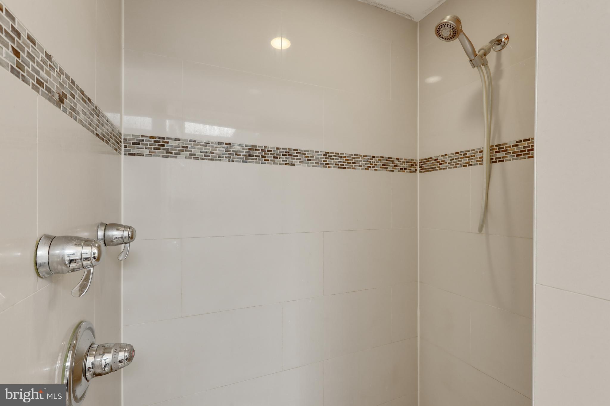 CANTON - Residential Lease