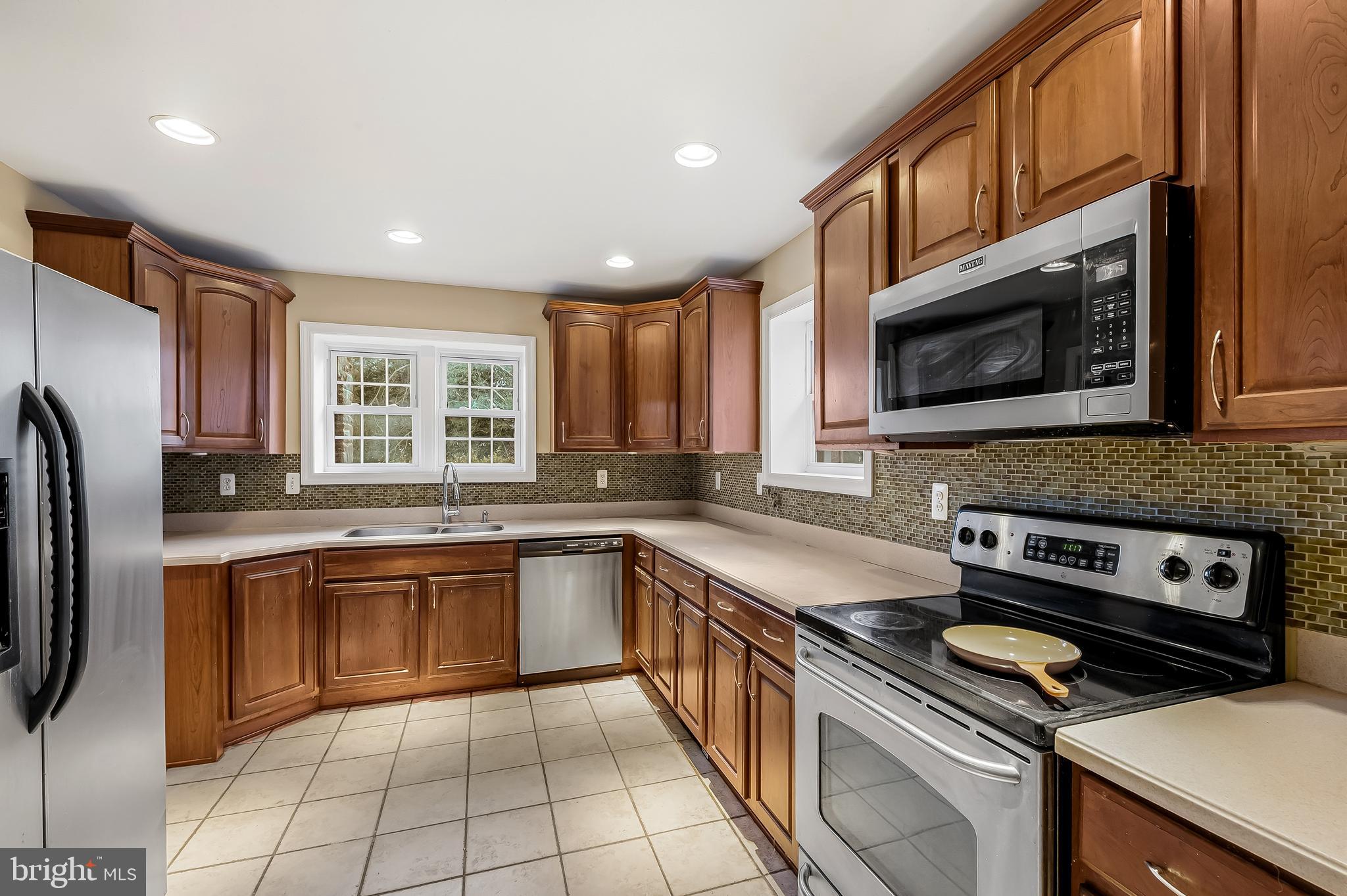 KNOLLWOOD - Residential