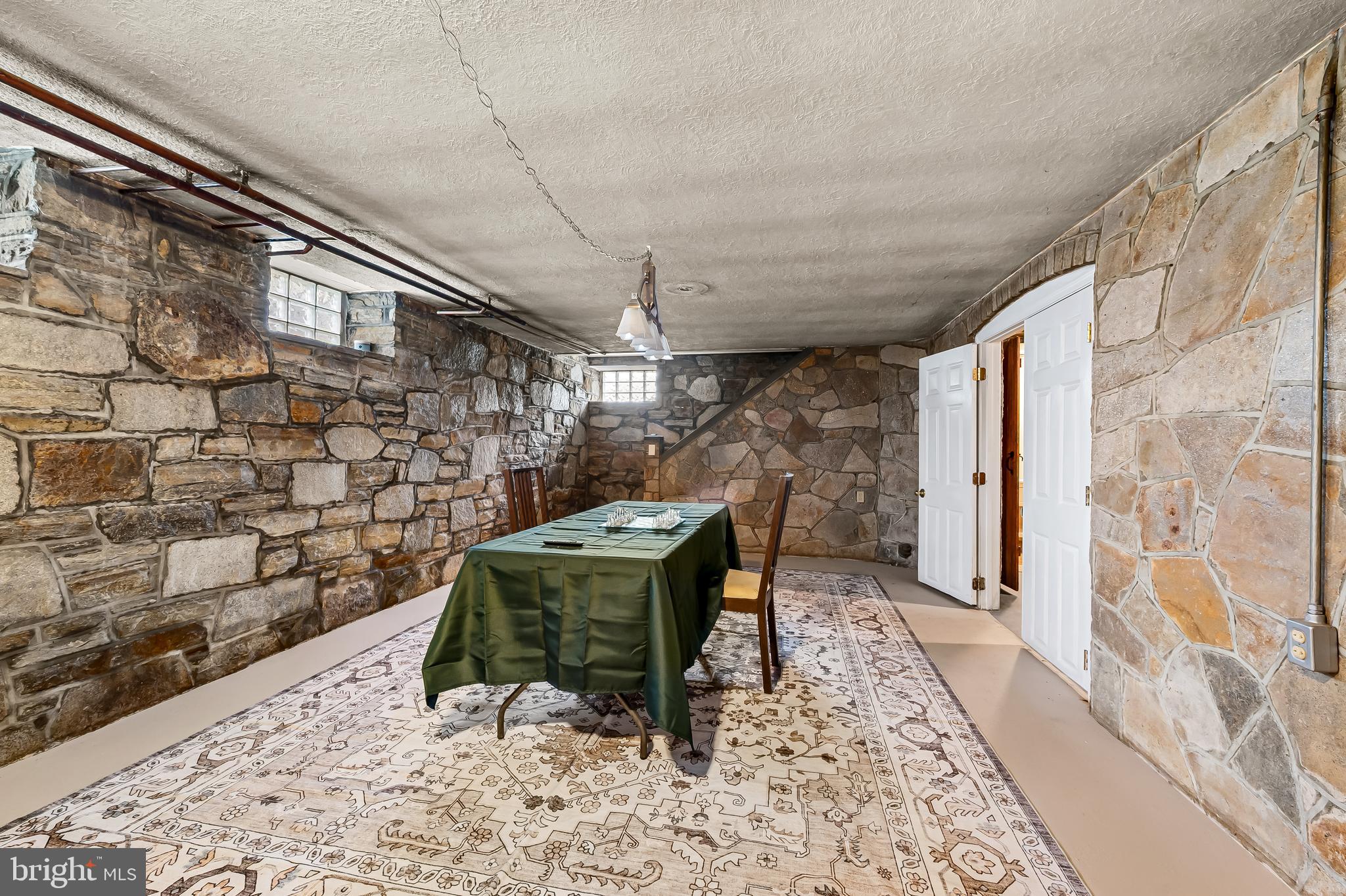 KNOLLWOOD - Residential