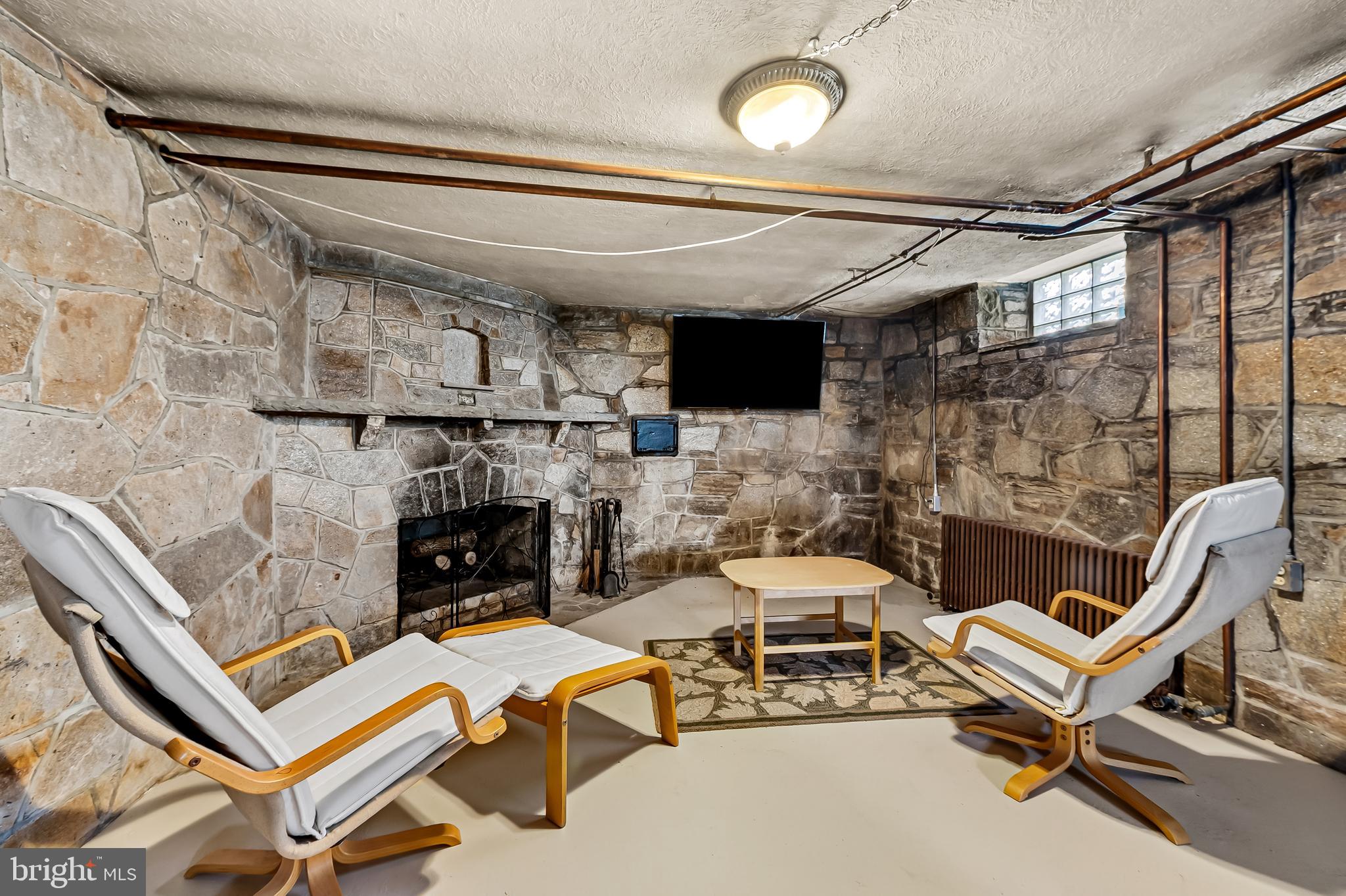 KNOLLWOOD - Residential