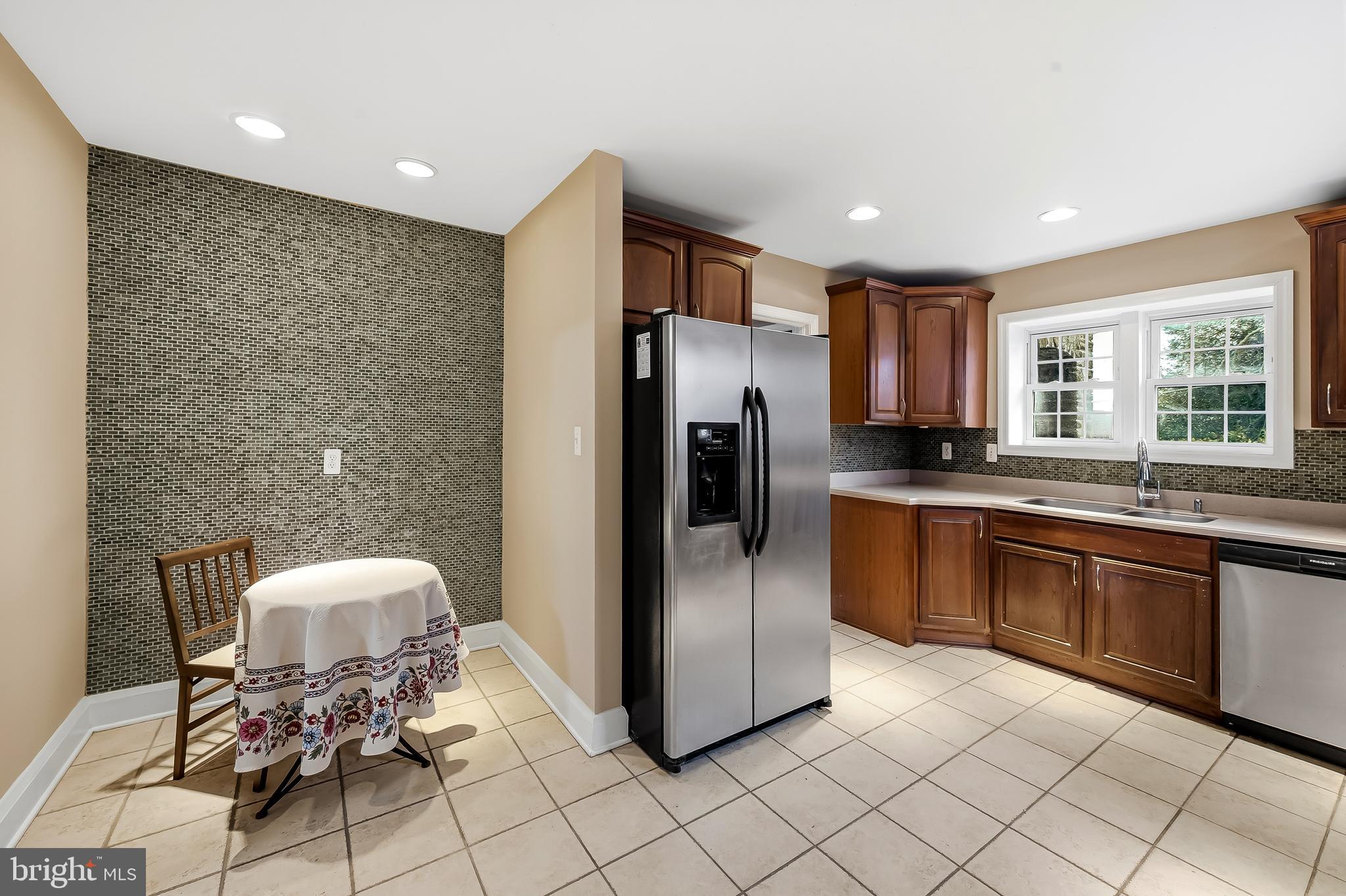 KNOLLWOOD - Residential