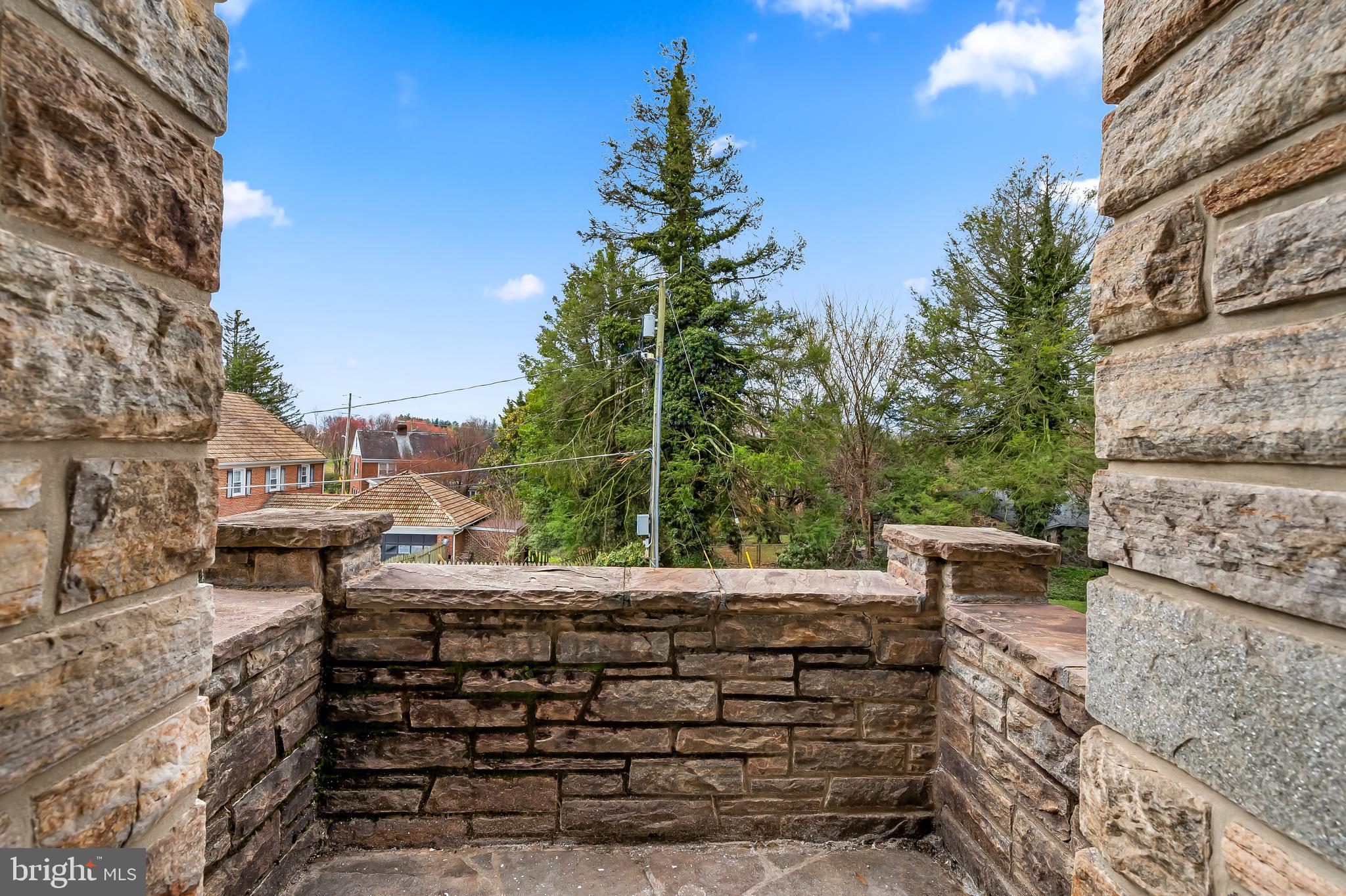 KNOLLWOOD - Residential