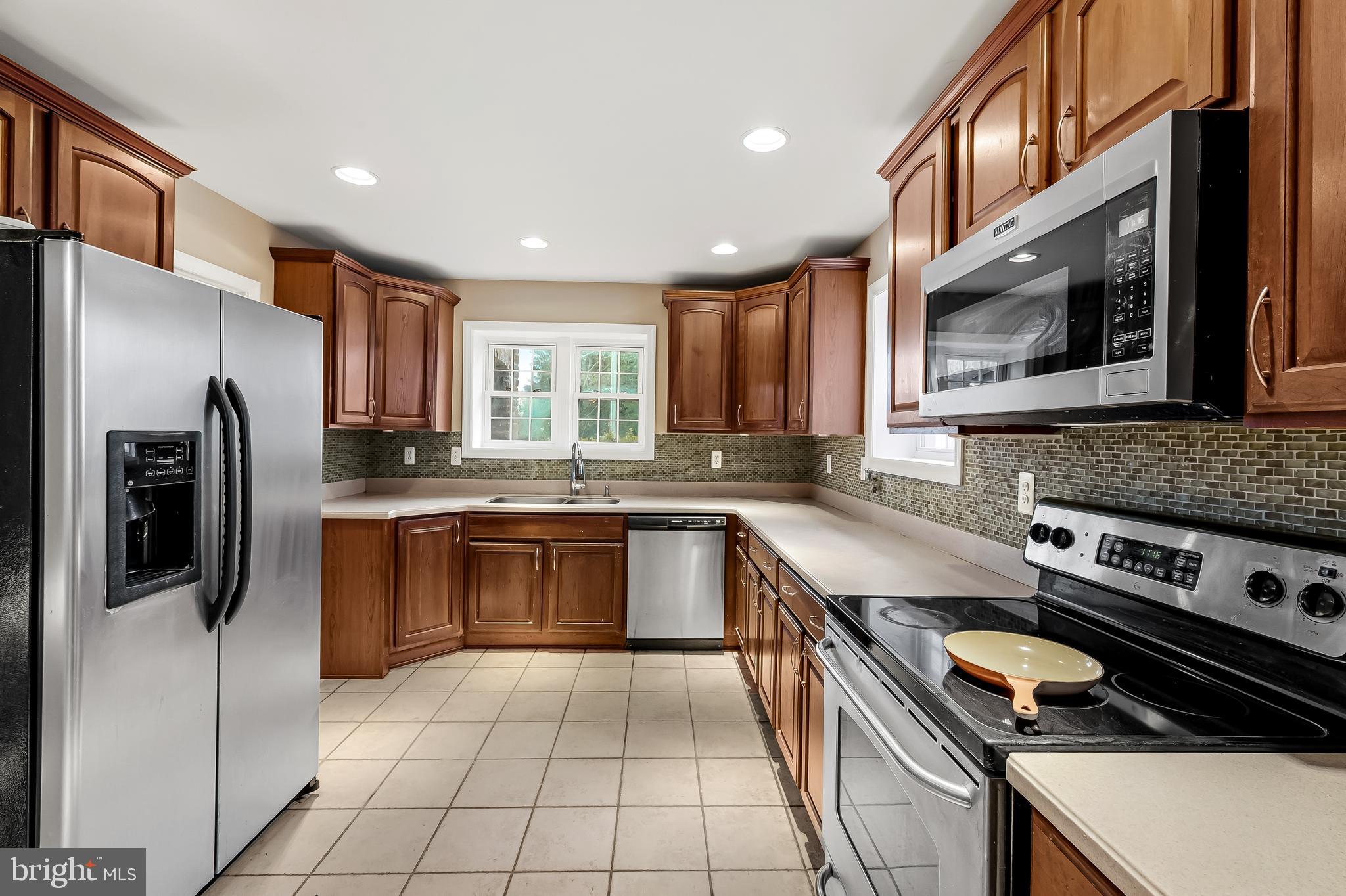 KNOLLWOOD - Residential