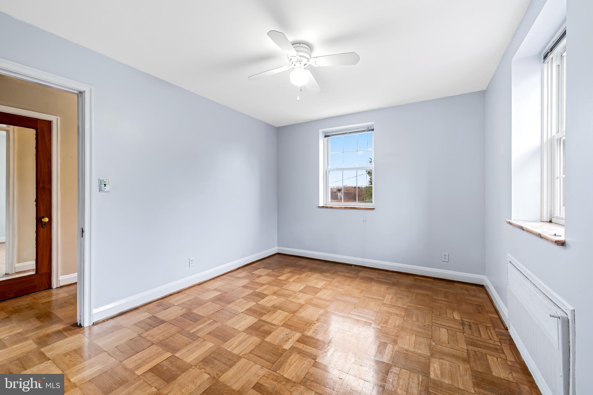 KNOLLWOOD - Residential