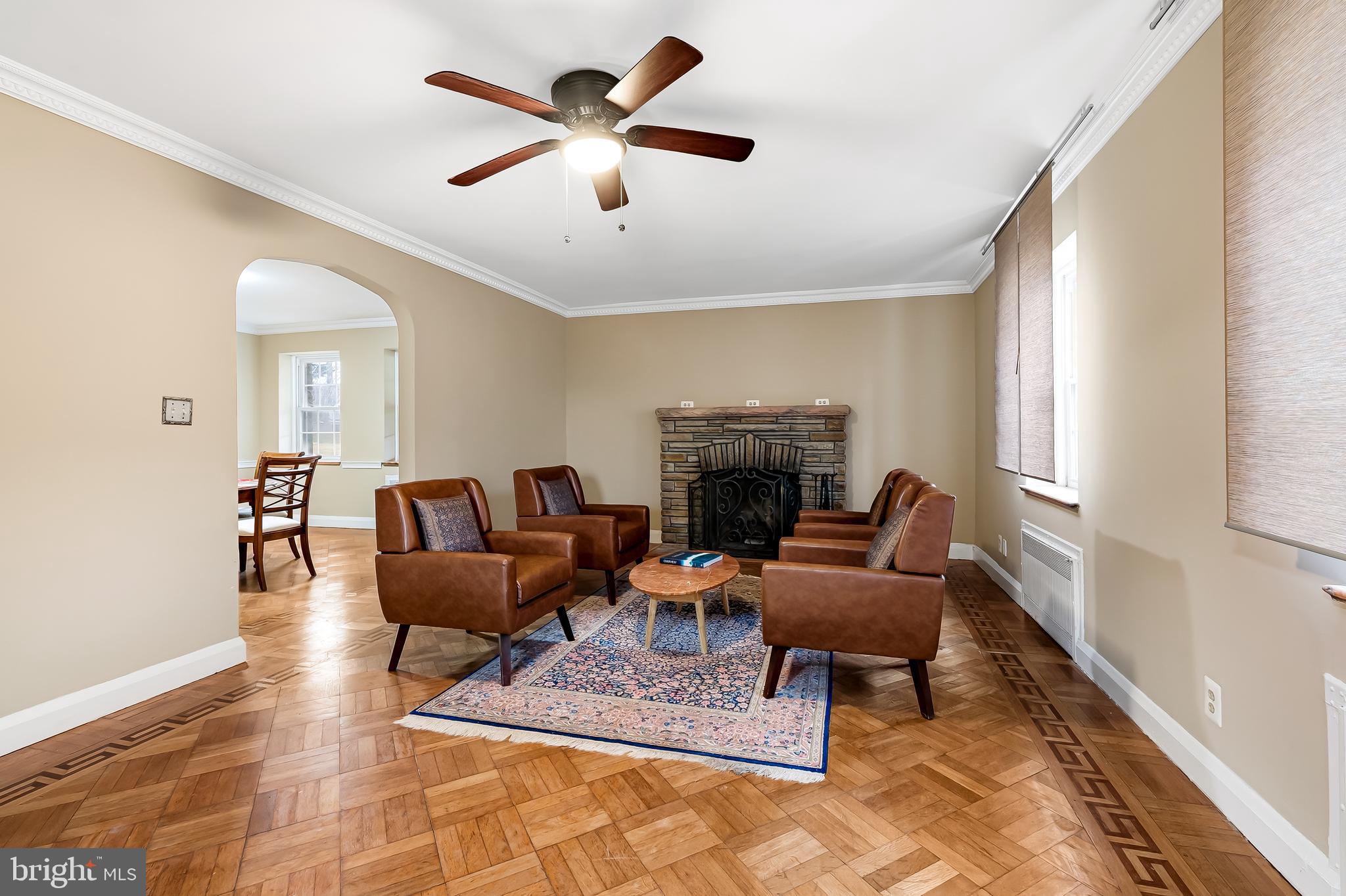 KNOLLWOOD - Residential