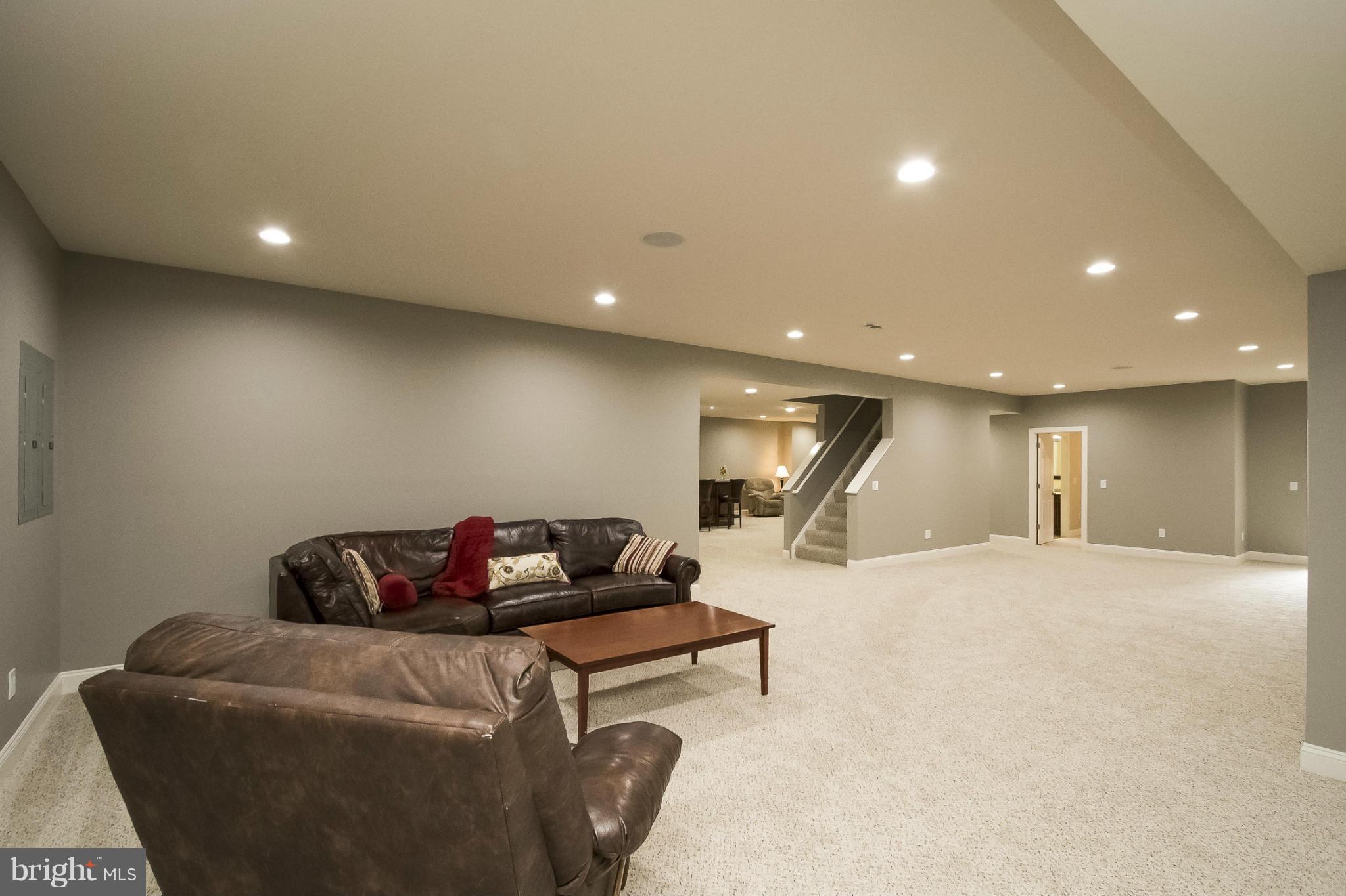 CEDAR CREST - Residential