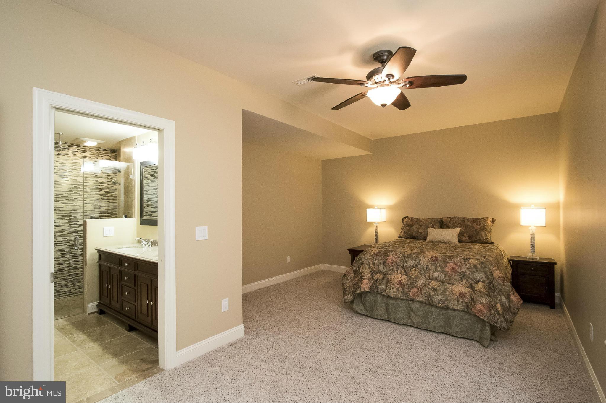 CEDAR CREST - Residential