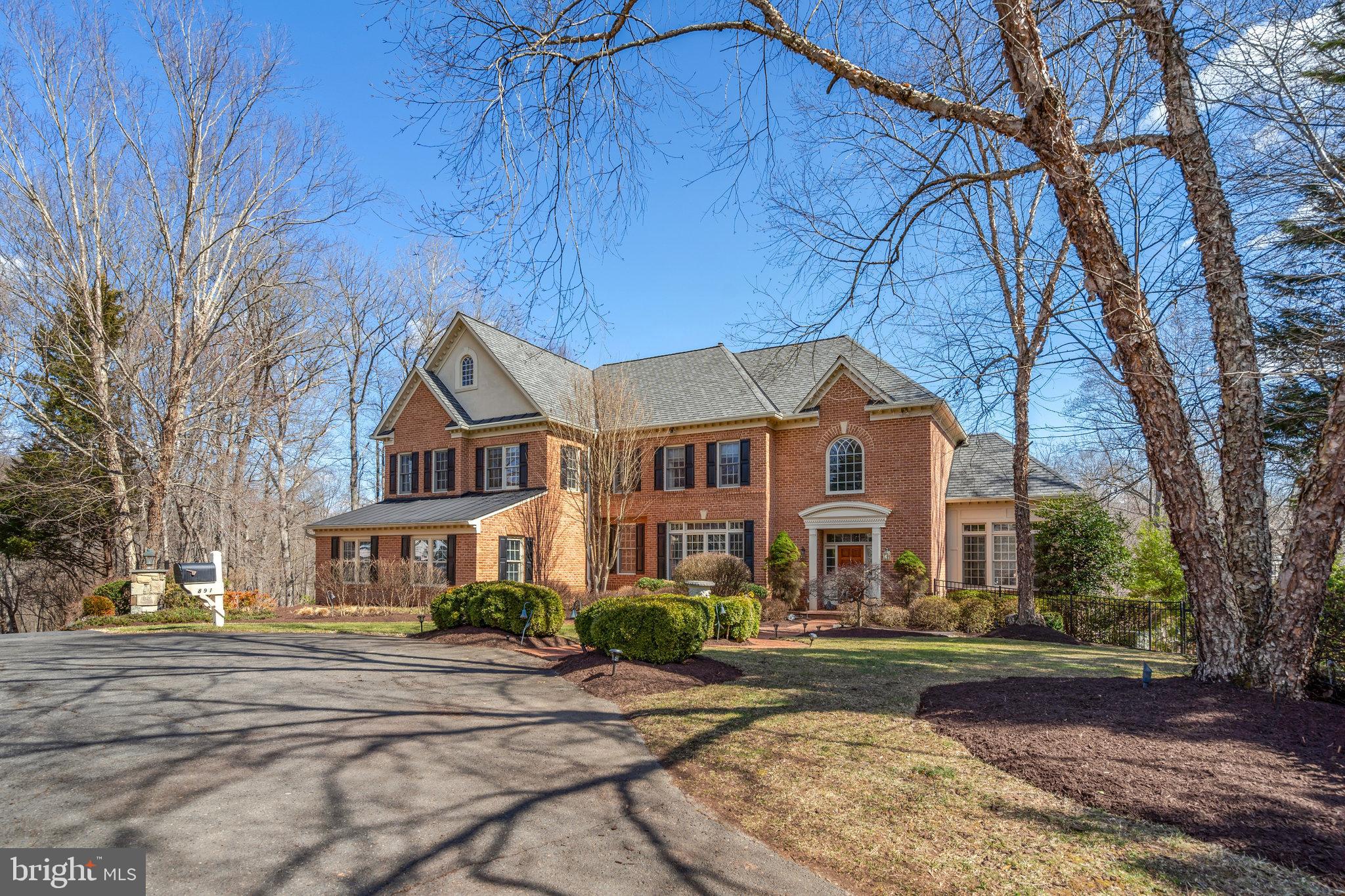 891 CHINQUAPIN ROAD