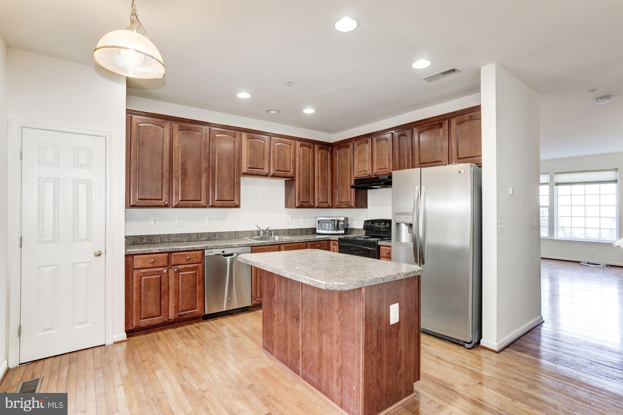 WATERS EDGE - Residential Lease