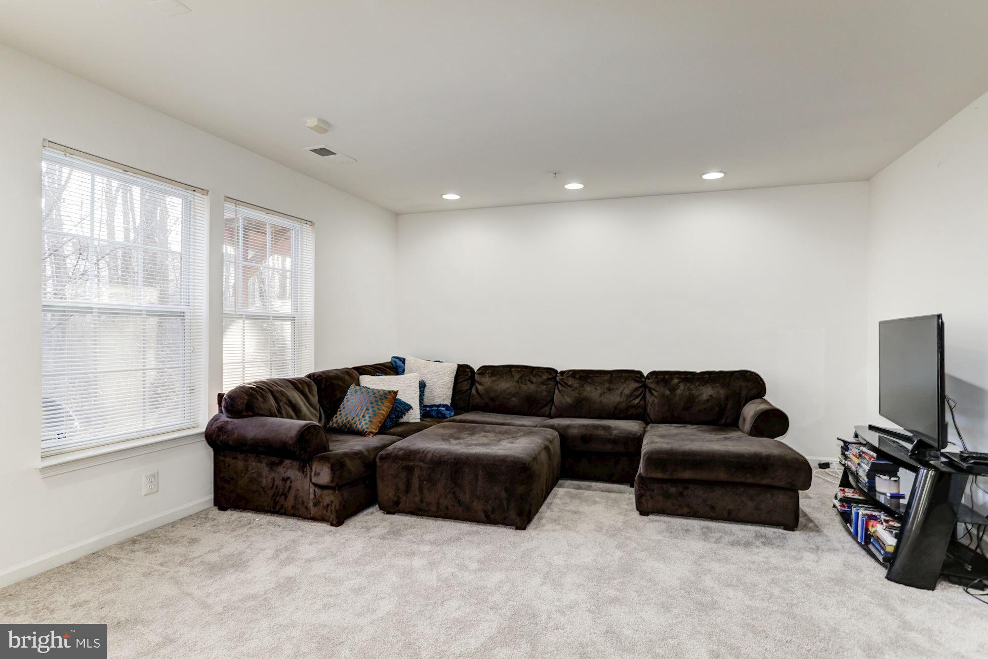 WATERS EDGE - Residential Lease