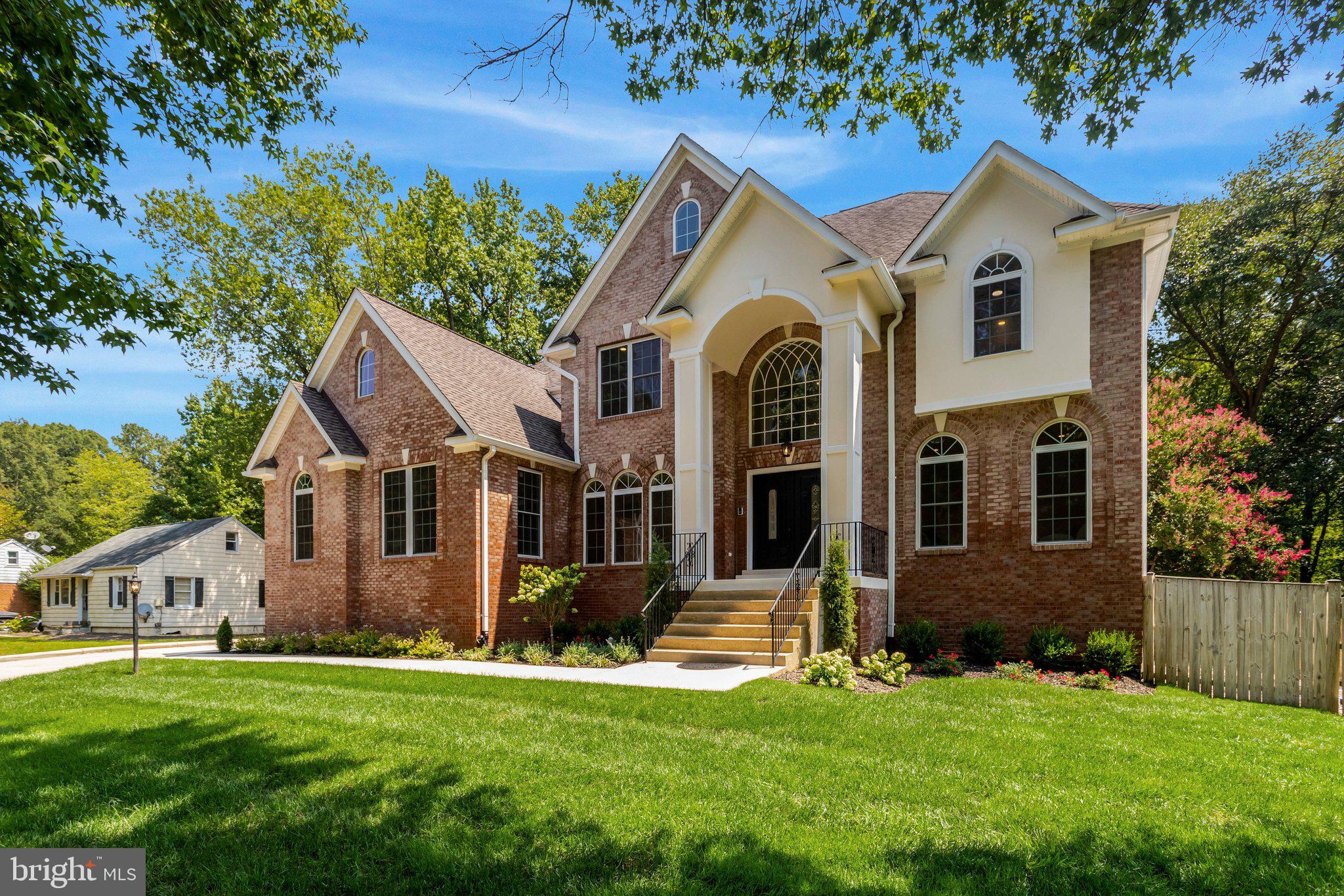 8713 OAK LEAF DRIVE