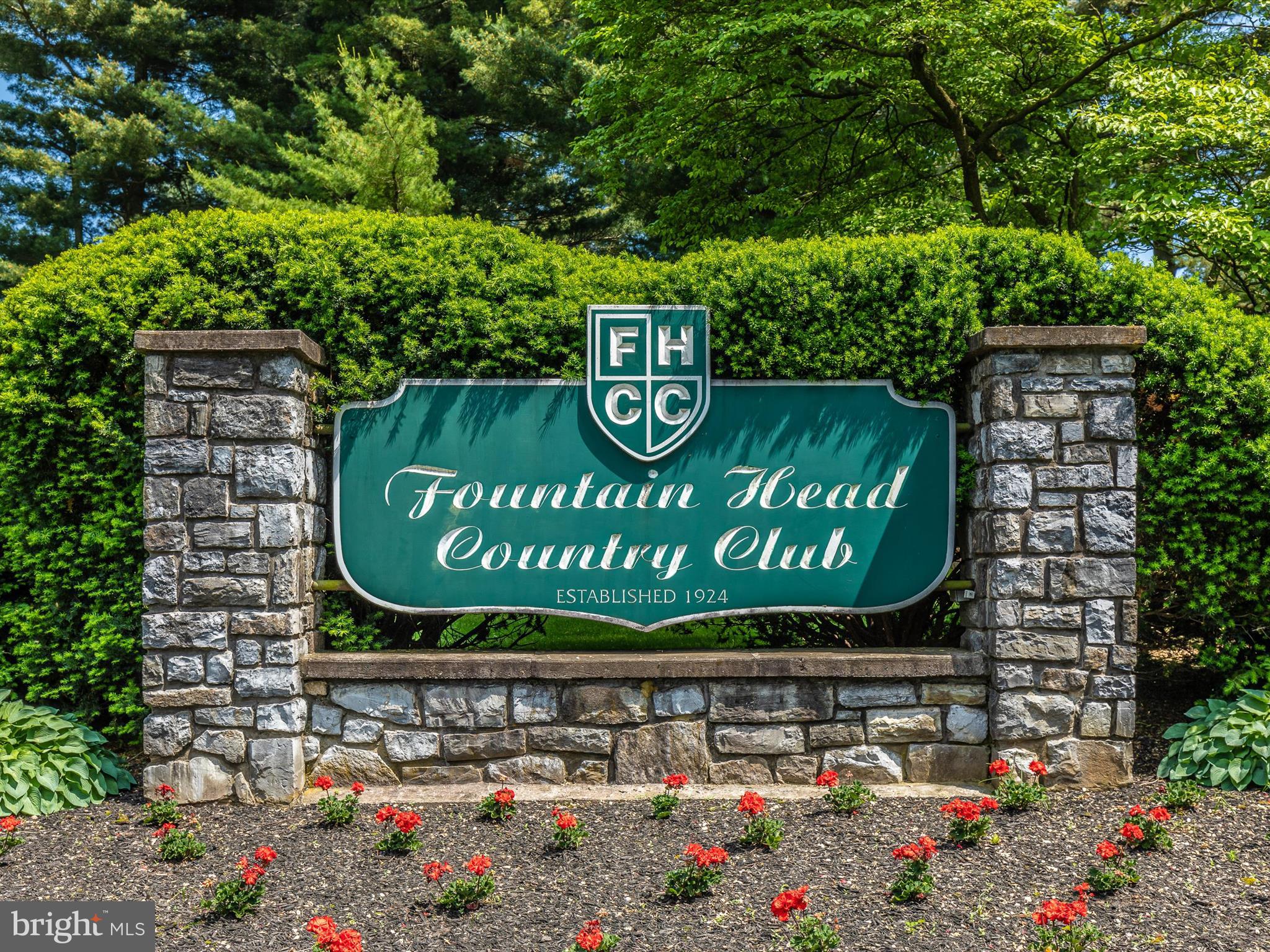 FOUNTAIN HEAD - Residential
