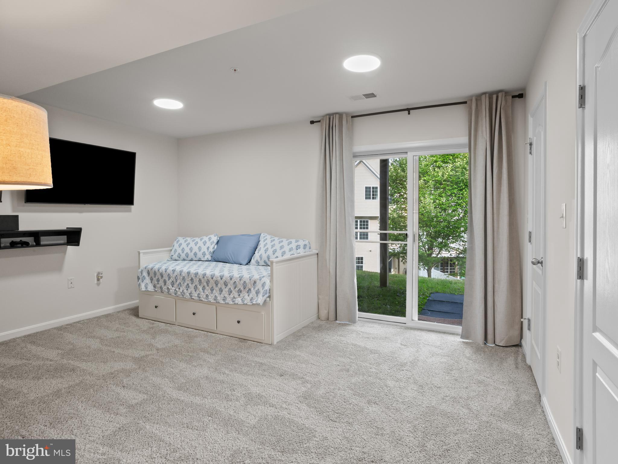 PEPPER MILL VILLAGE - Residential