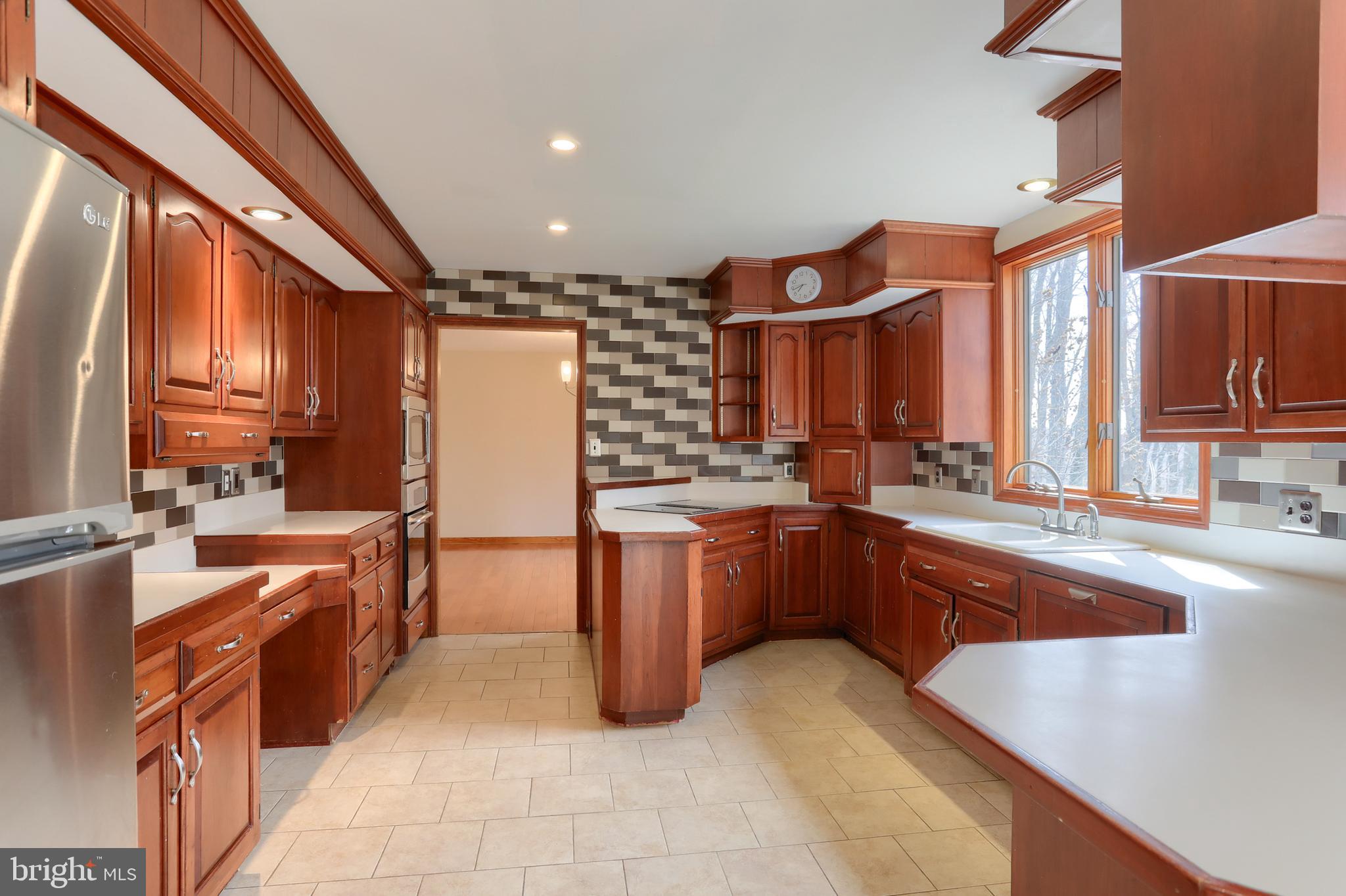 SPRINGHILL ACRES - Residential