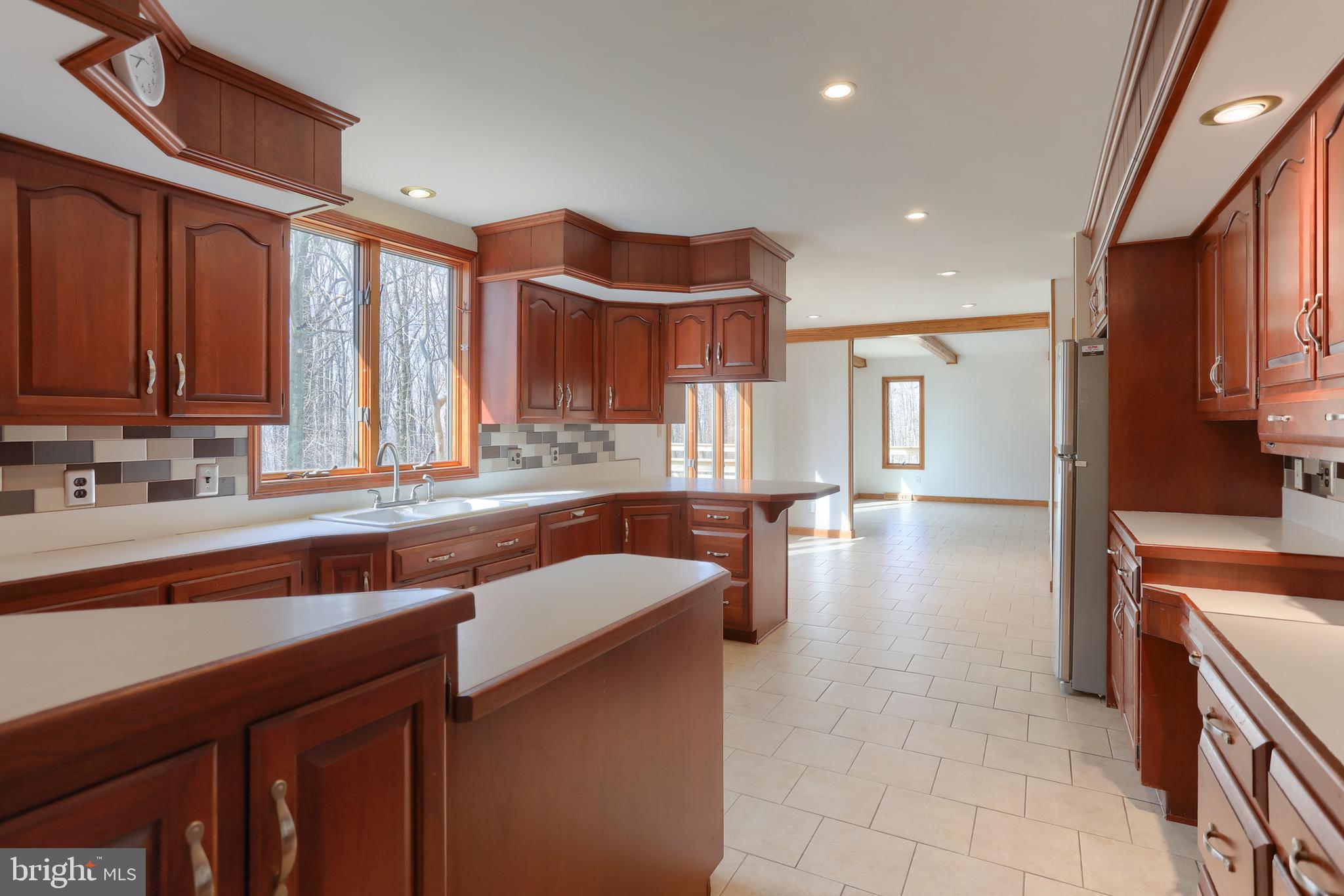 SPRINGHILL ACRES - Residential