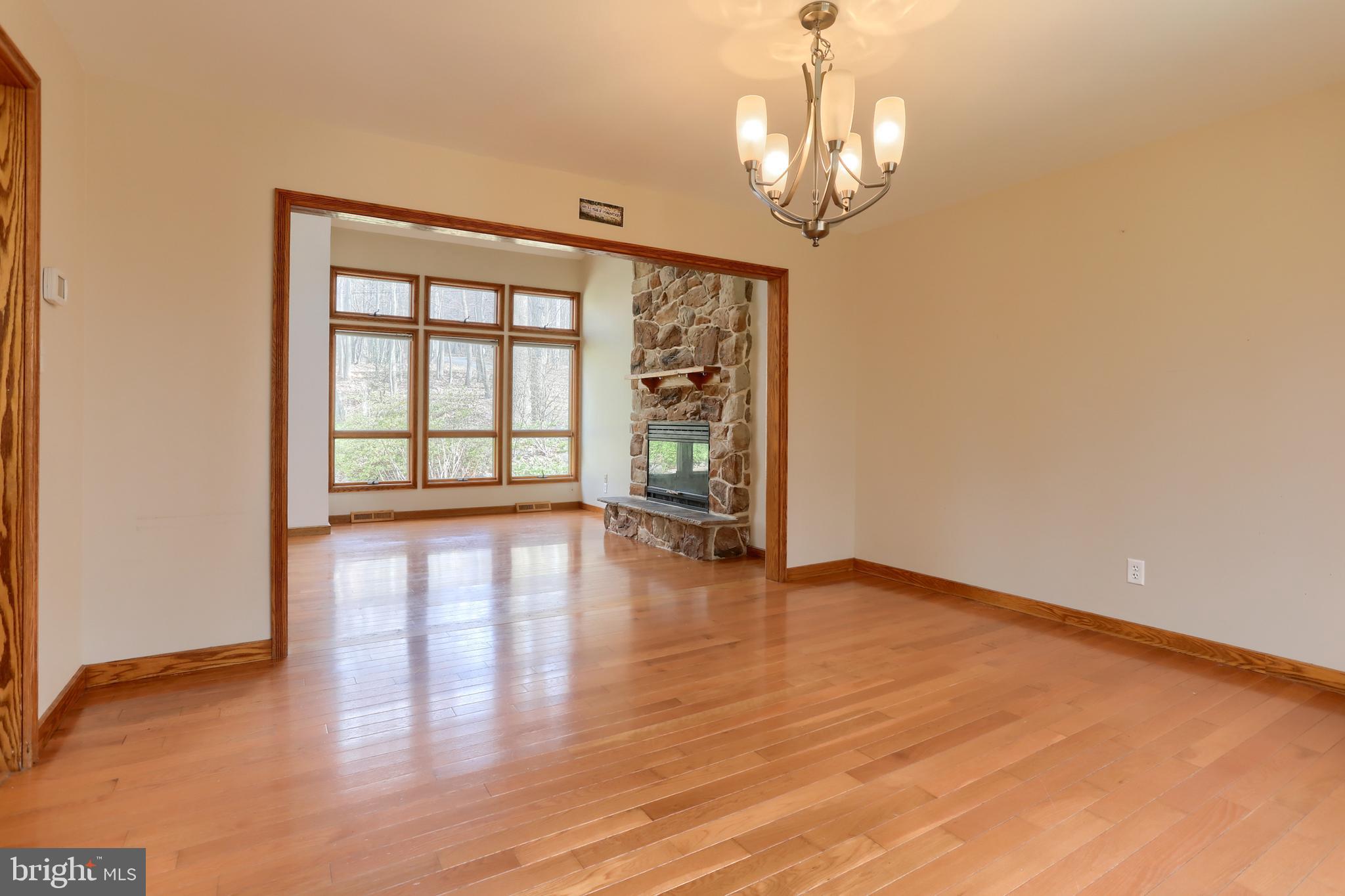 SPRINGHILL ACRES - Residential