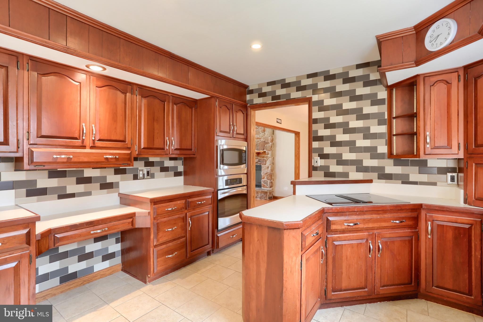 SPRINGHILL ACRES - Residential