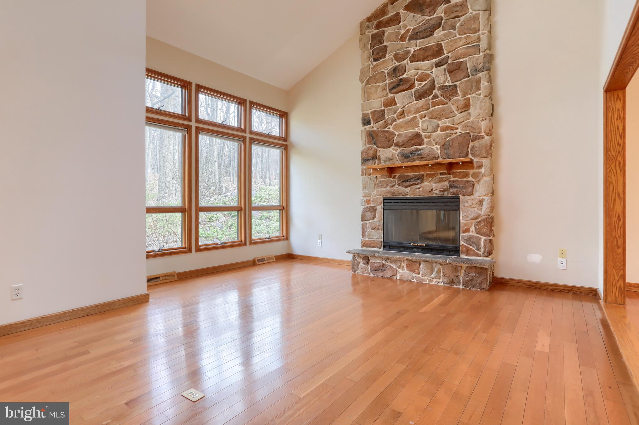 SPRINGHILL ACRES - Residential