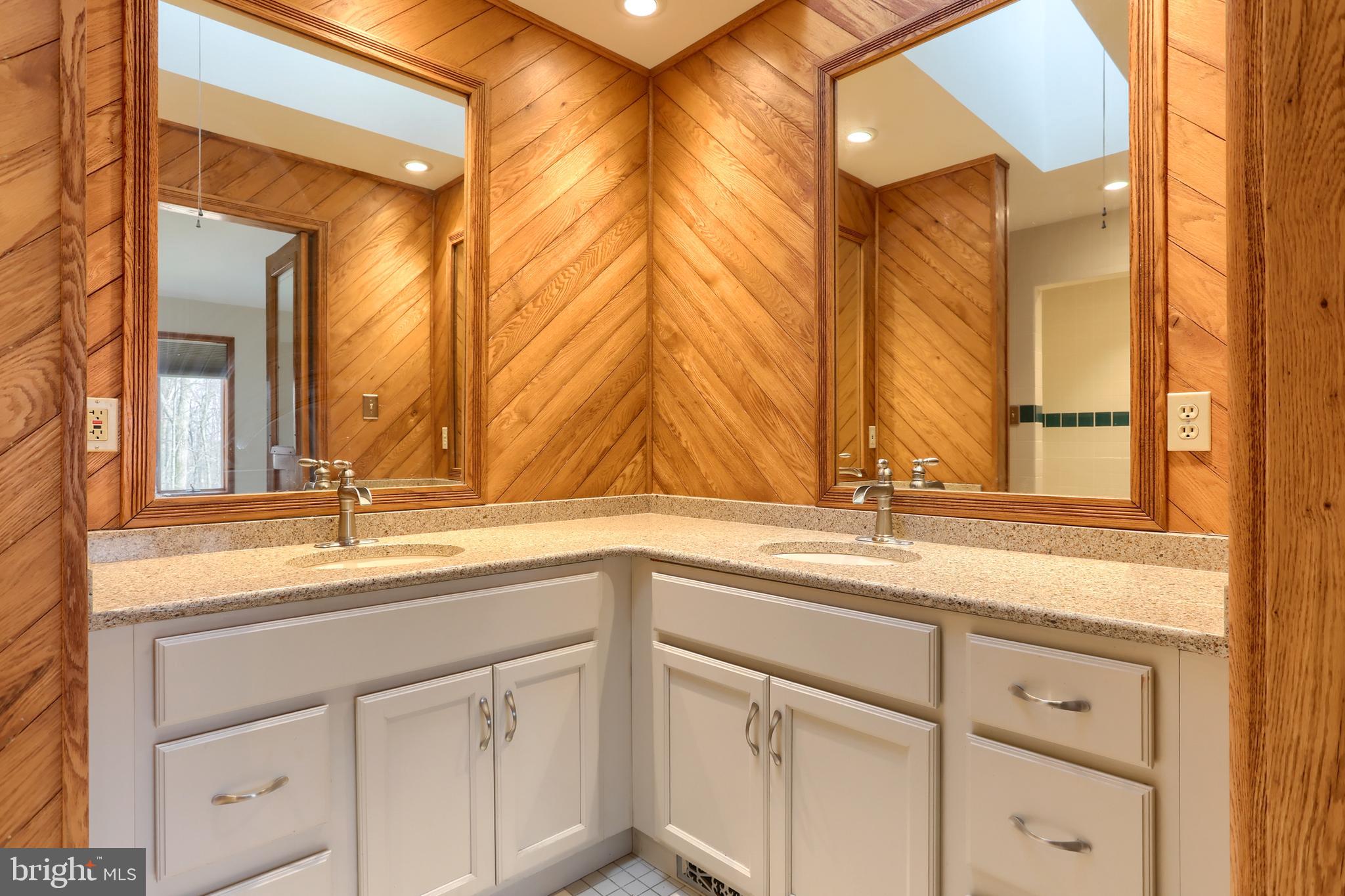 SPRINGHILL ACRES - Residential