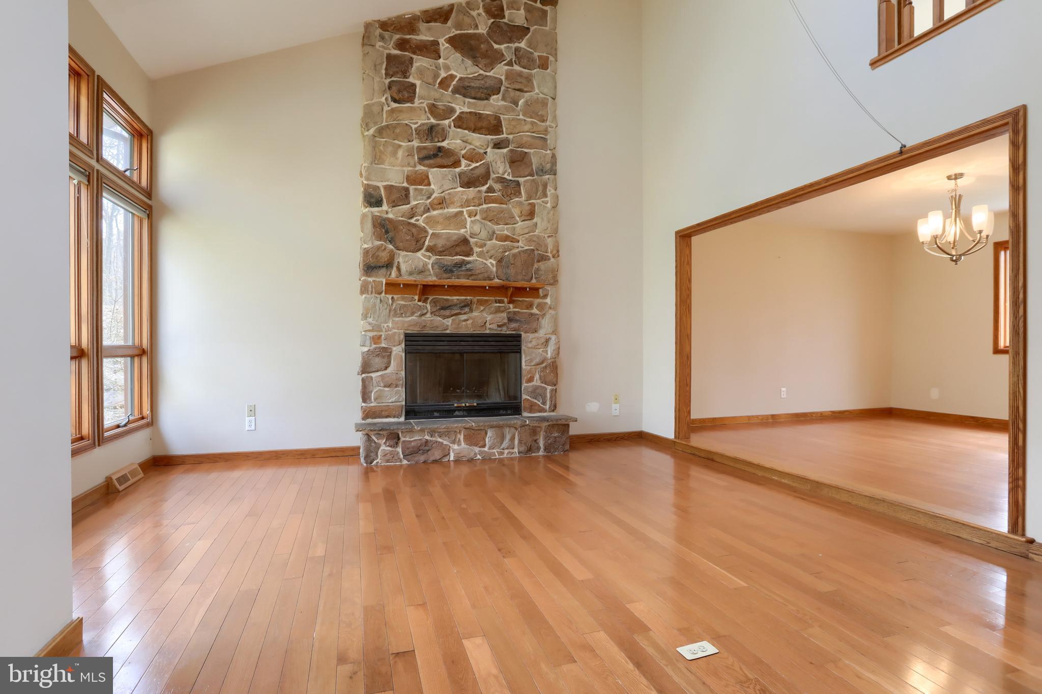 SPRINGHILL ACRES - Residential