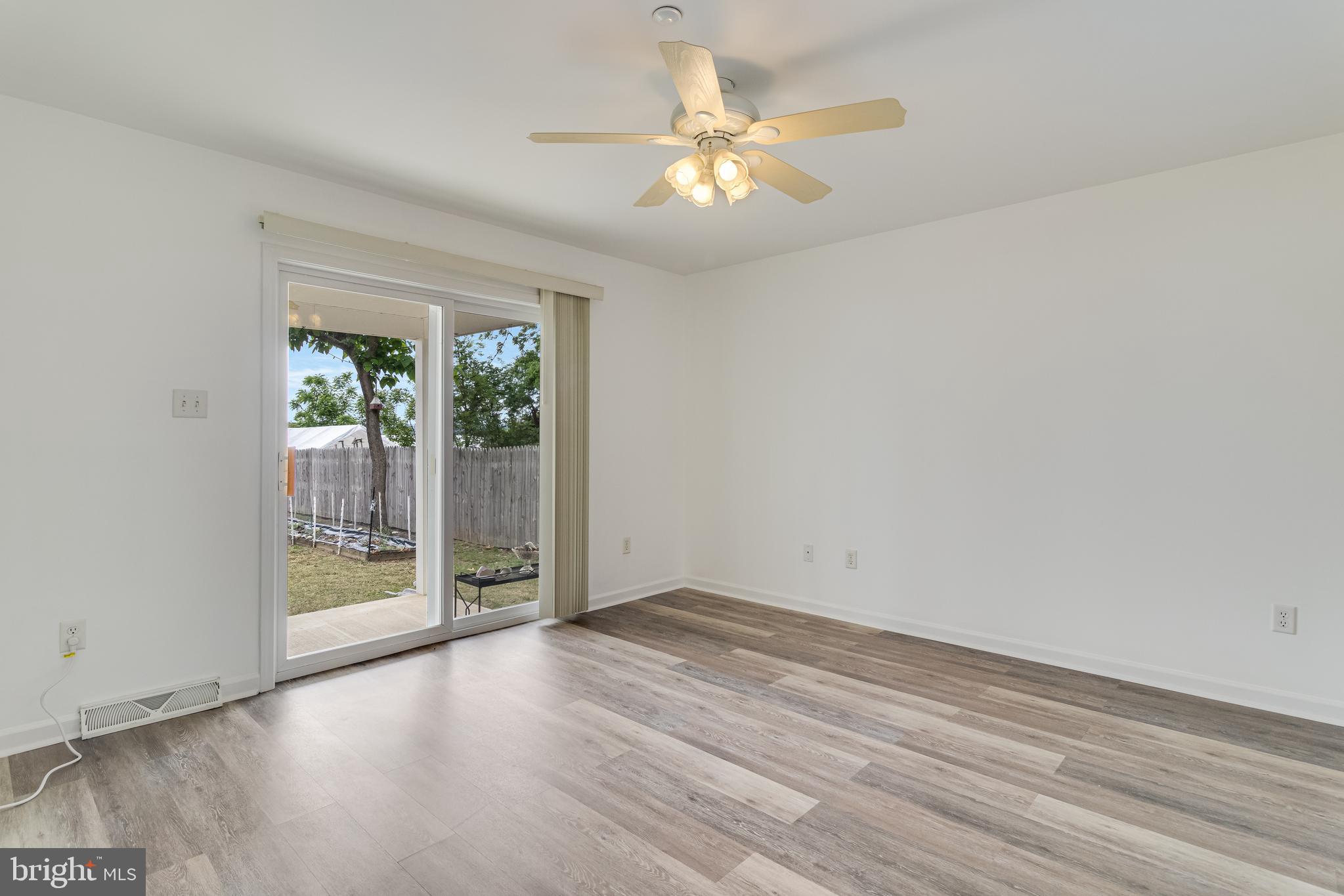 RH SCOTT - Residential