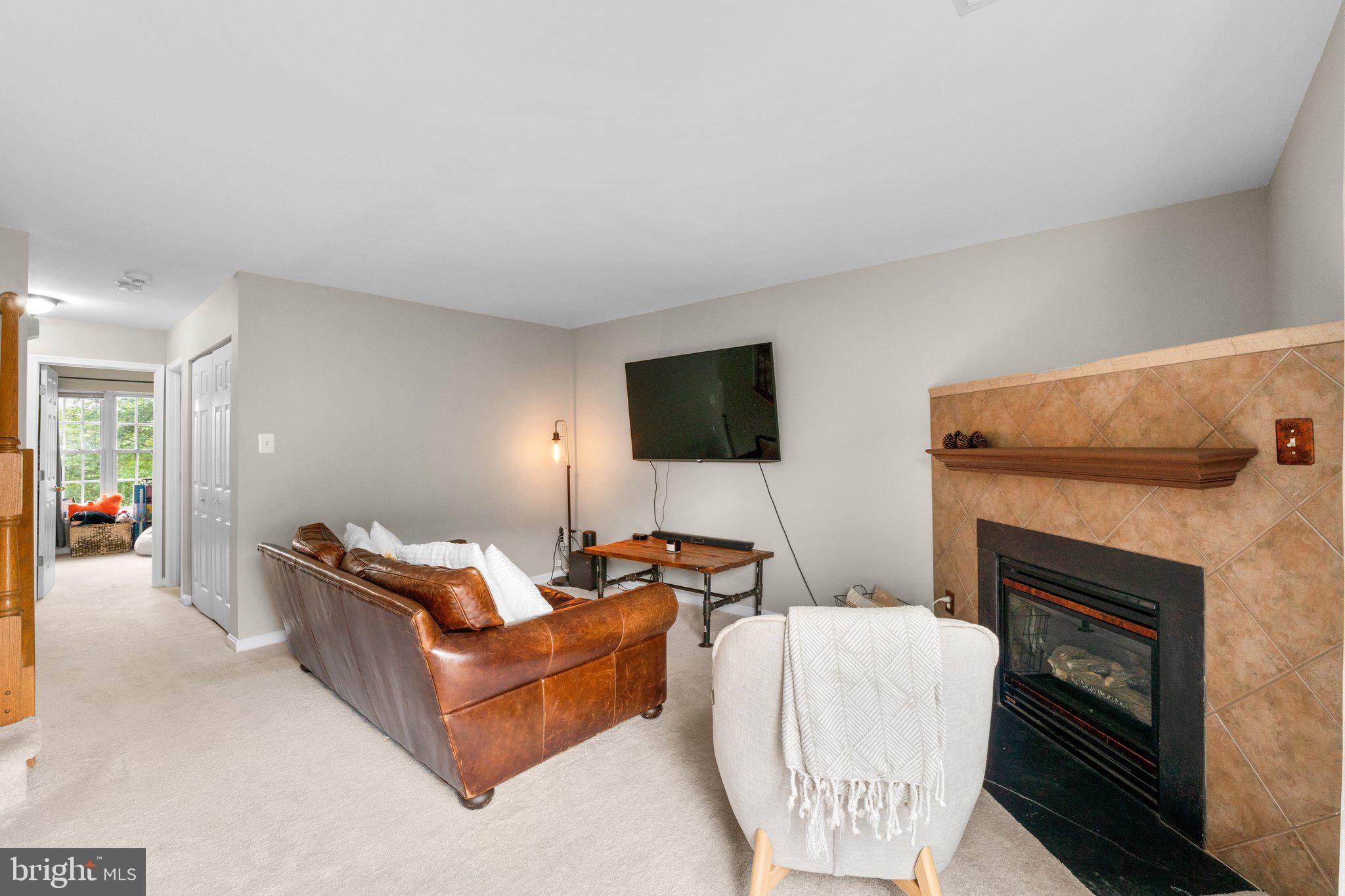 KINGSBROOKE - Residential Lease