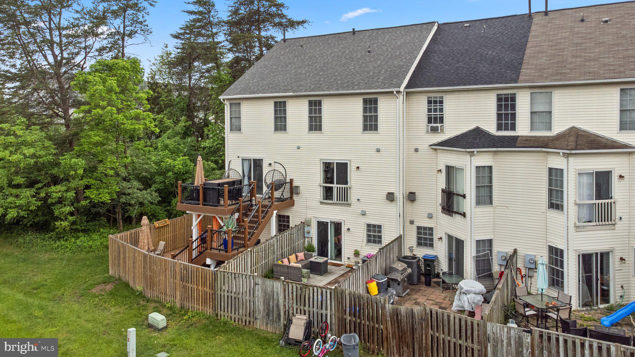 KINGSBROOKE - Residential Lease