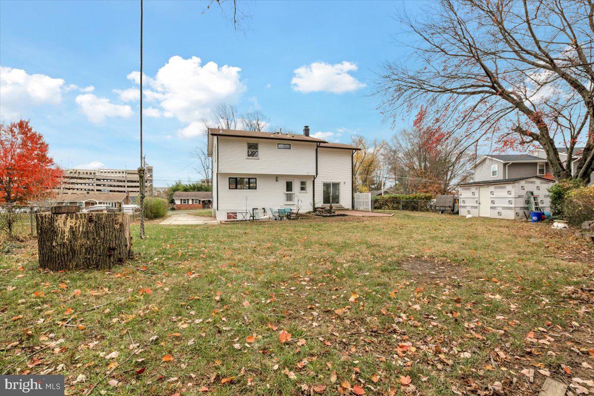 DUNN LORING WOODS - Residential