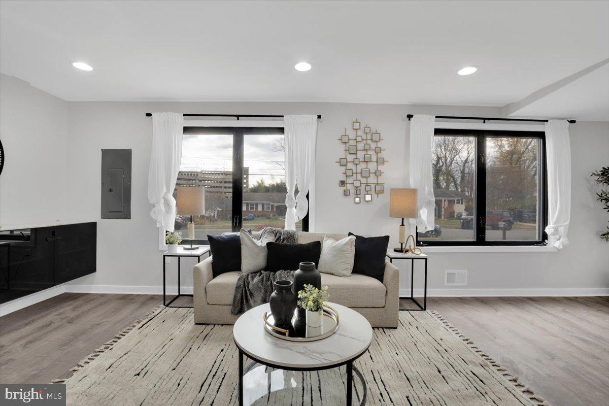 DUNN LORING WOODS - Residential