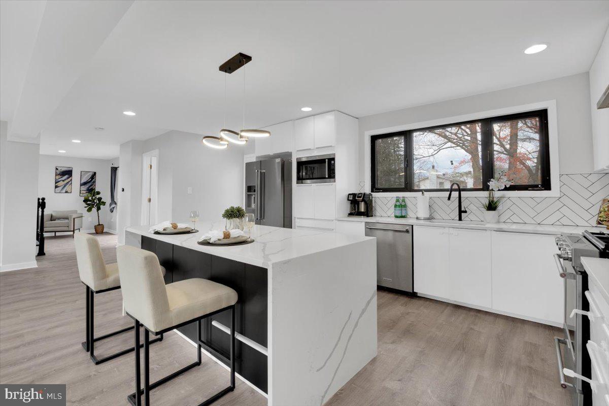 DUNN LORING WOODS - Residential