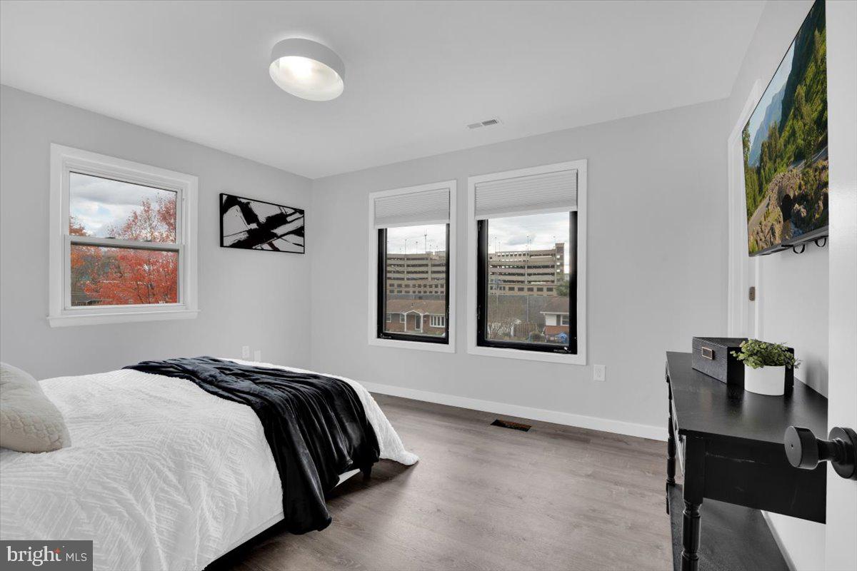 DUNN LORING WOODS - Residential