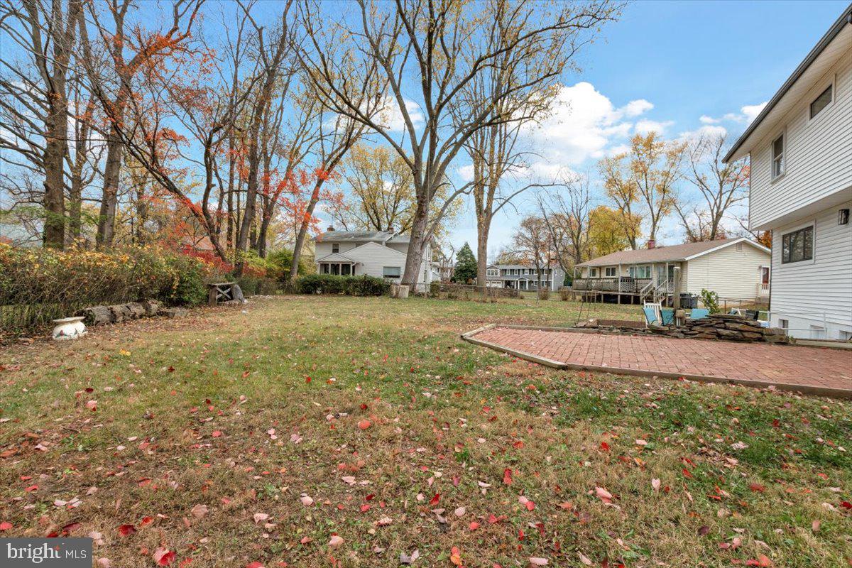 DUNN LORING WOODS - Residential