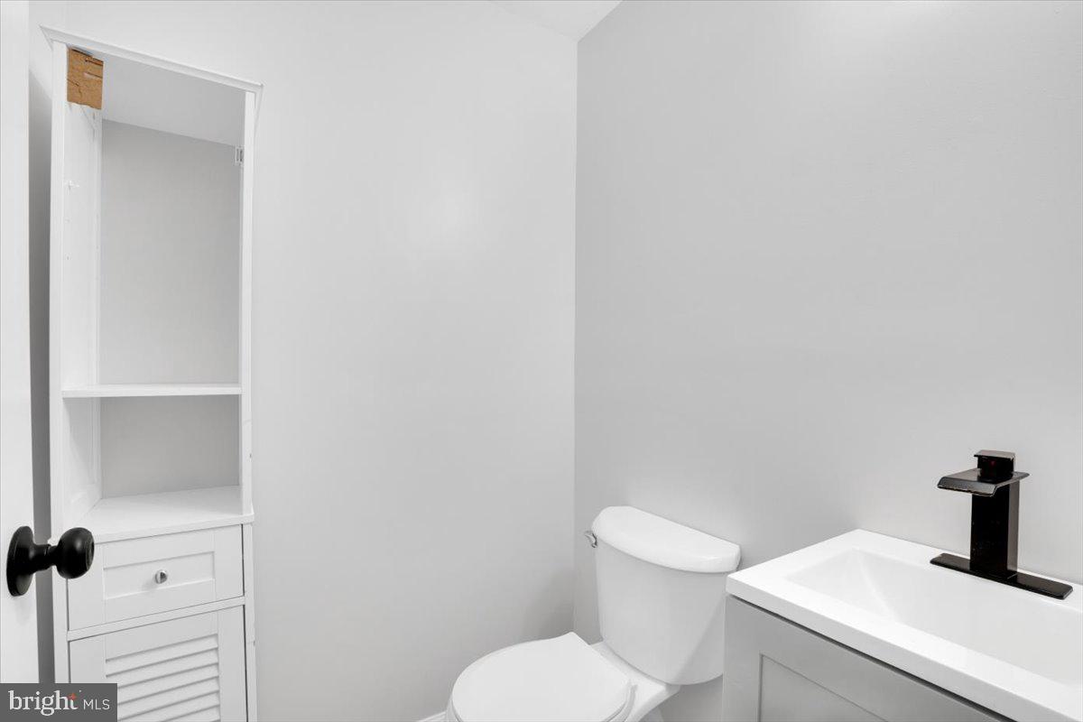 DUNN LORING WOODS - Residential