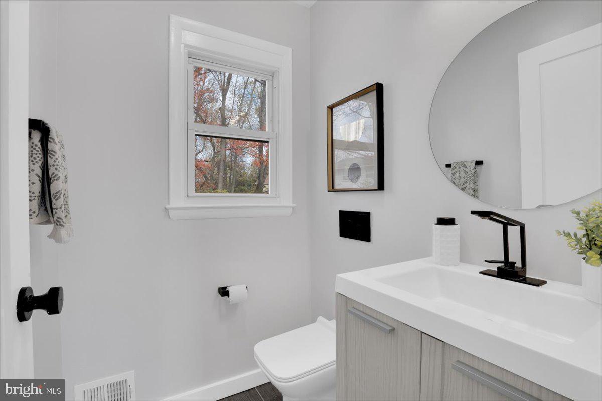 DUNN LORING WOODS - Residential