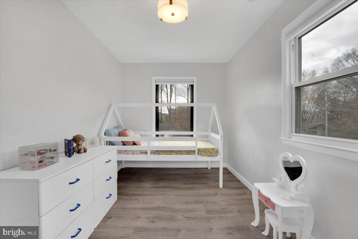 DUNN LORING WOODS - Residential