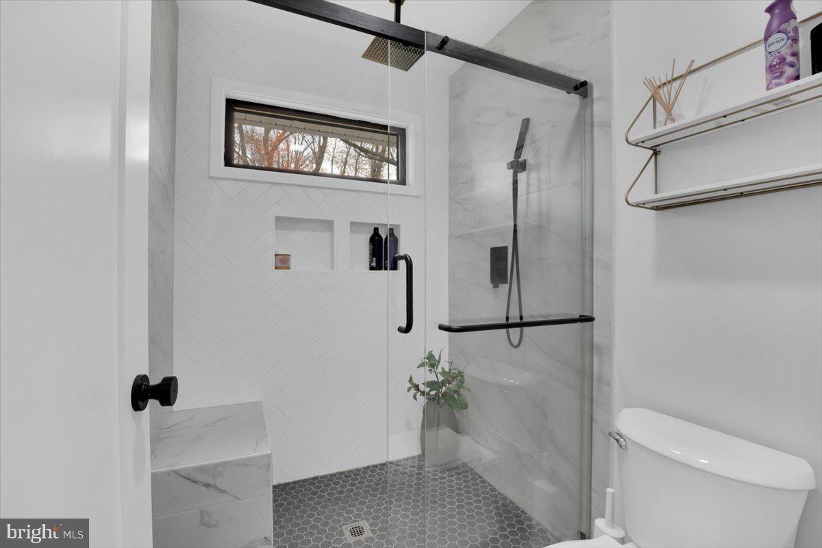 DUNN LORING WOODS - Residential