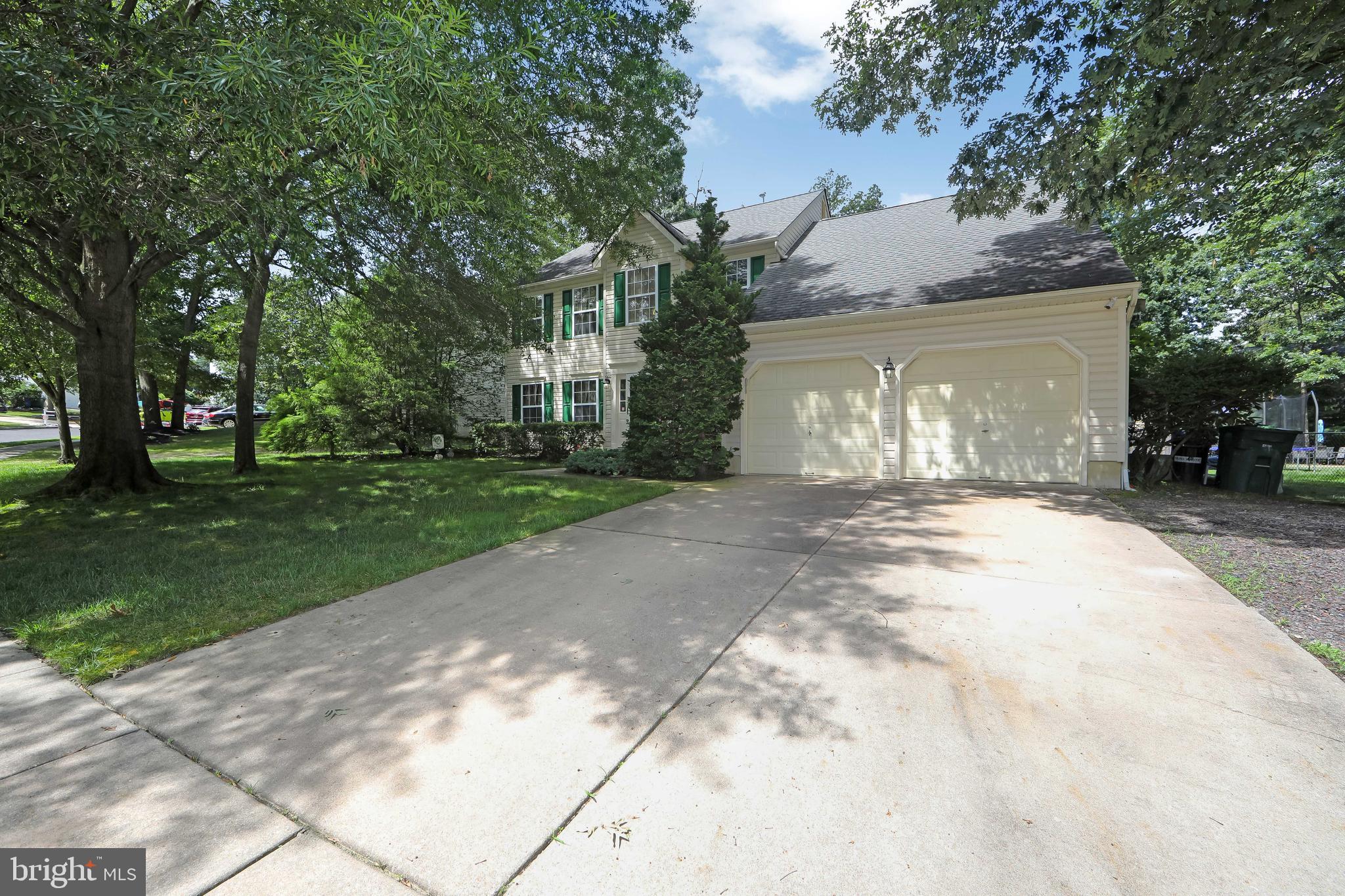 211 SIENNA LANE