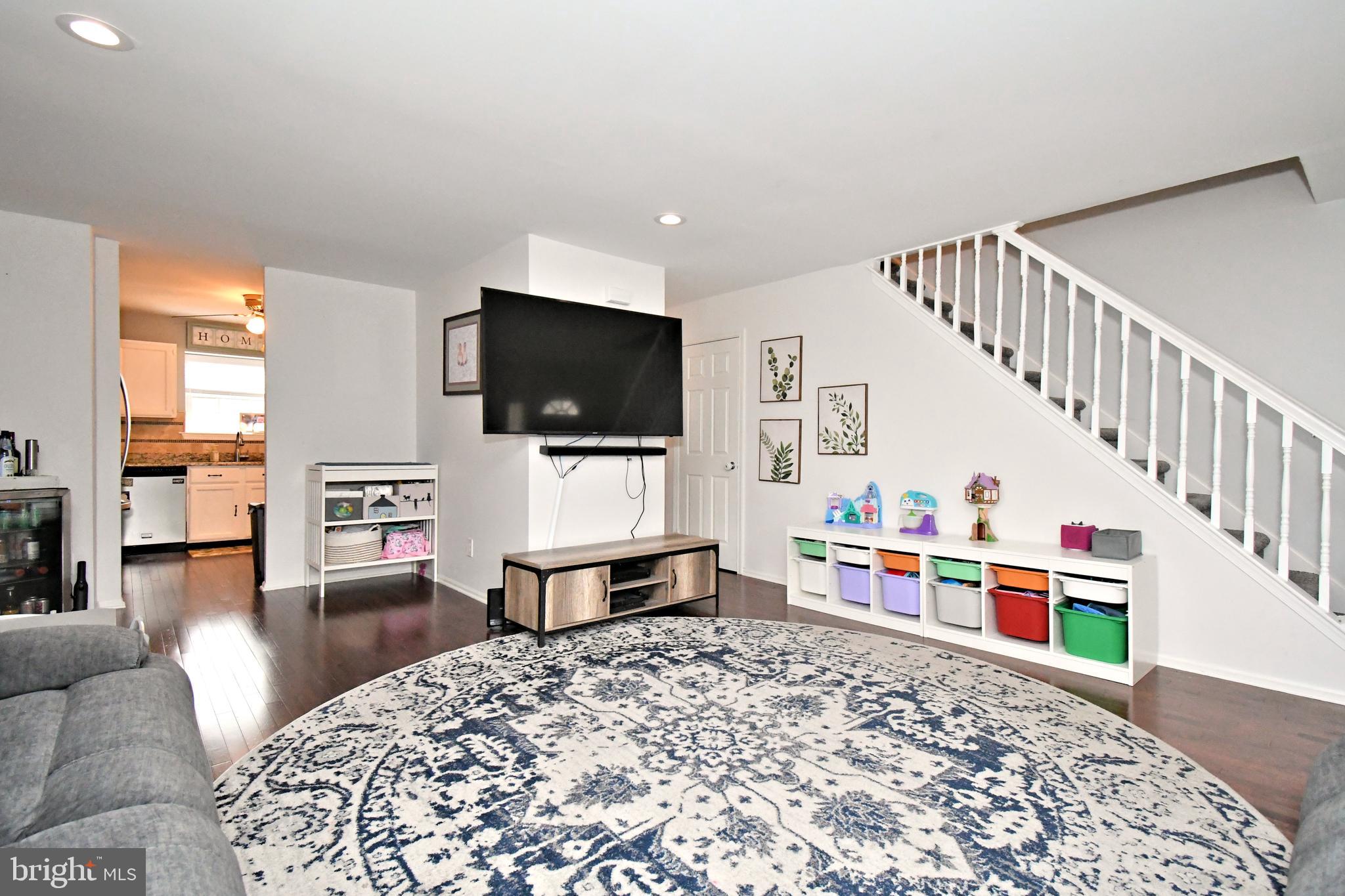 REGENTS PARK - Residential