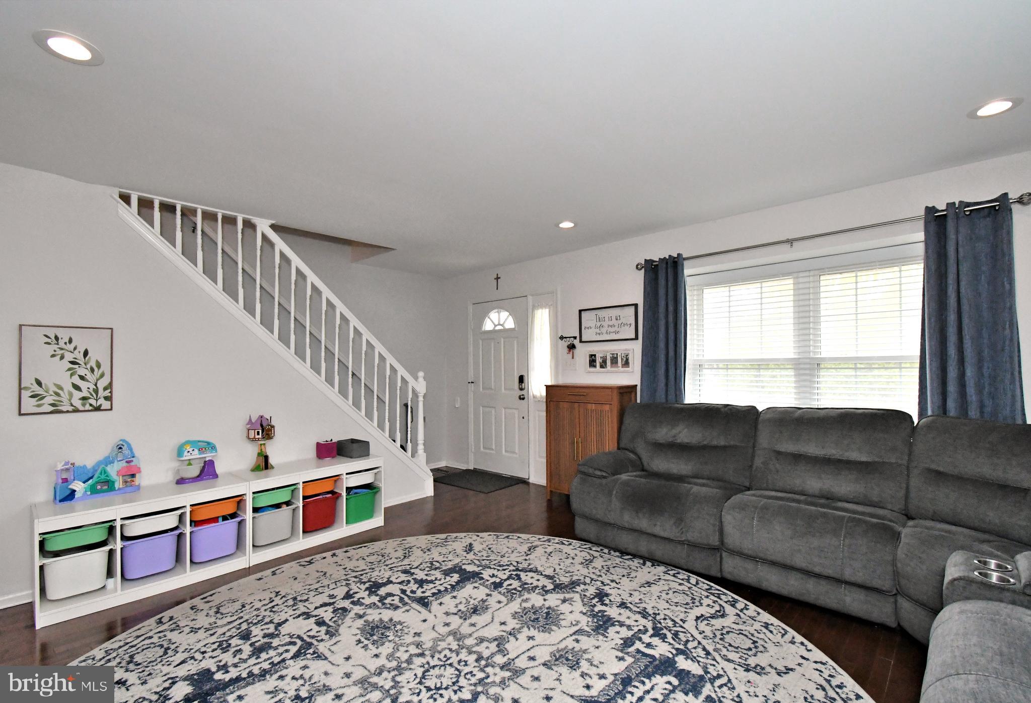 REGENTS PARK - Residential