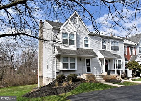 2442 HILLENDALE EAGLEVILLE PA 19403