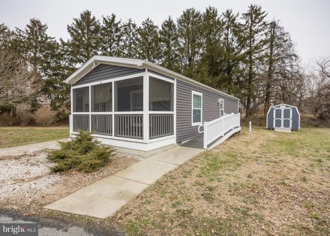 6 PROVIDENCE DRIVE CLAYTON DE 19938