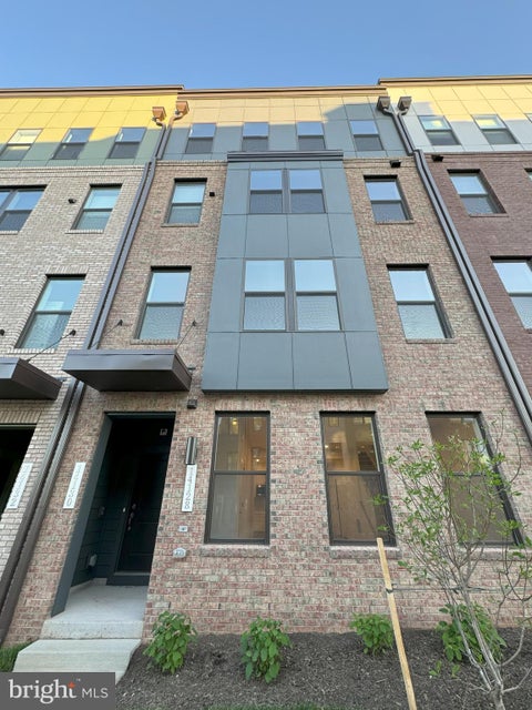 Condo For Sale - 14128 Gypsum Loop #71<br/> CHANTILLY, VA 20151