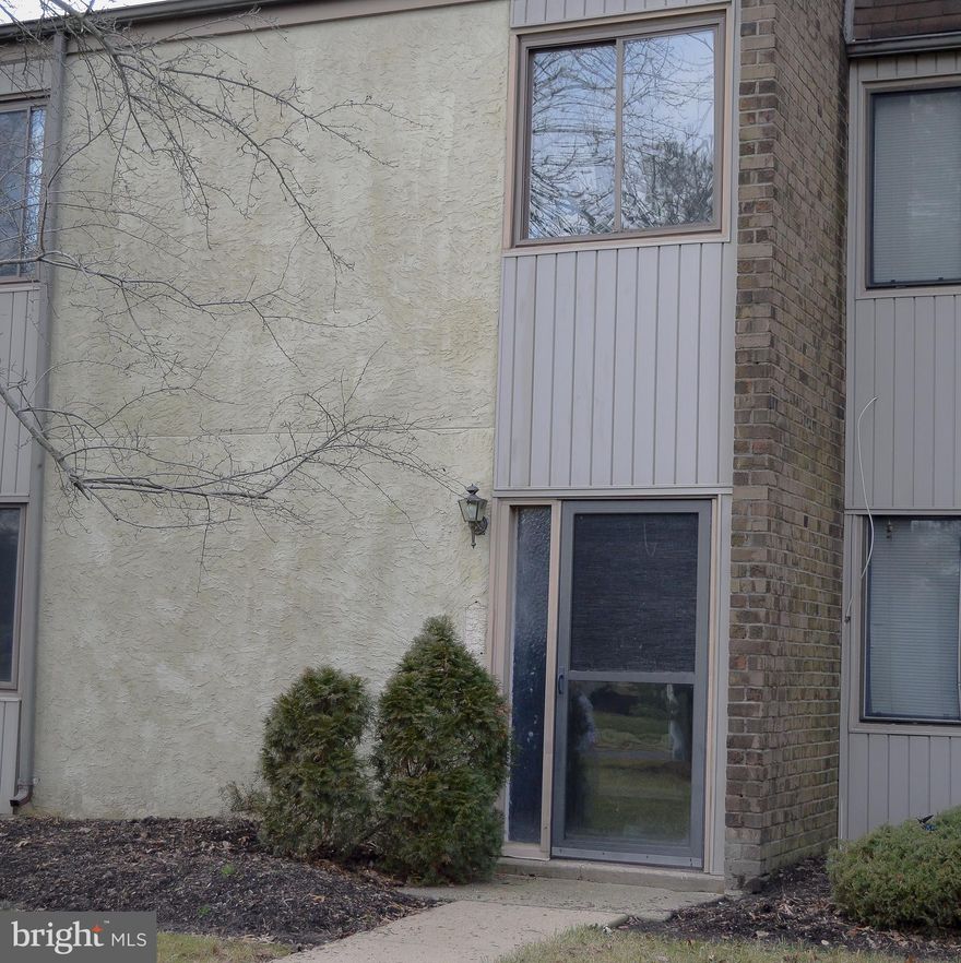 Adorable Condo in Coventry Green. Freshly updated with new paint, flooring, countertops and carpeting. Just blocks from terrific shopping and restaurants. Unpack and enjoy home ownership without the hassle. A home warranty is included in the sale of this listing. This home won't last long!