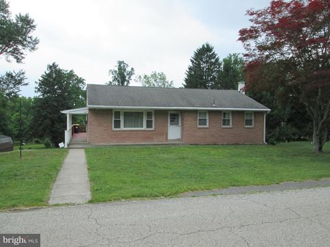 Photo of 1520 Franklin Drive, POTTSTOWN, PA 19465 (MLS # PACT2128012)