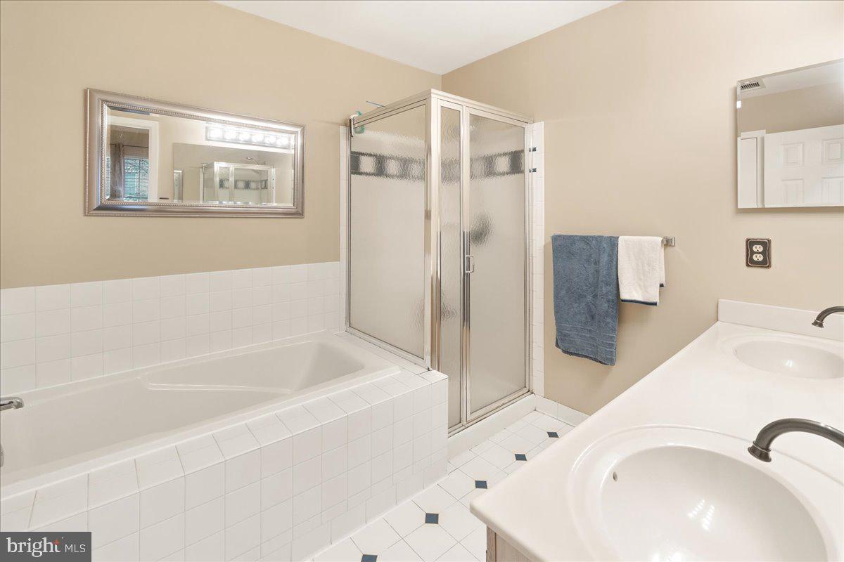 WORMANS MILL - Residential